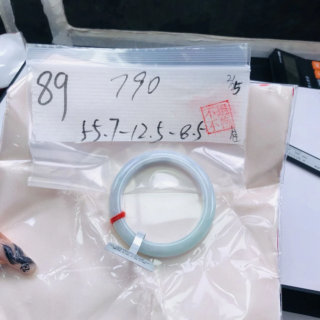 毛货手镯需精细抛光/手镯89