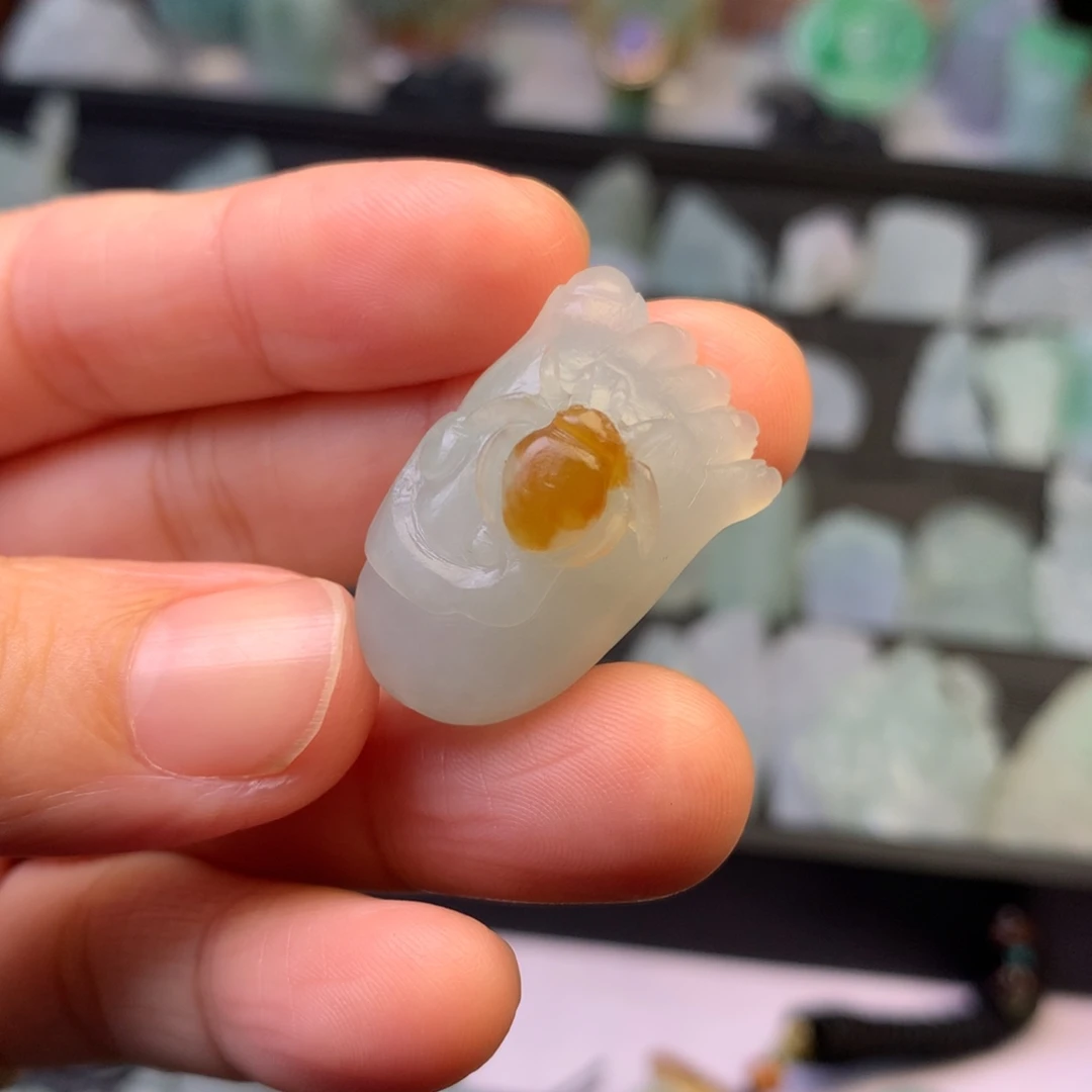 定制翡翠未镶嵌翡翠