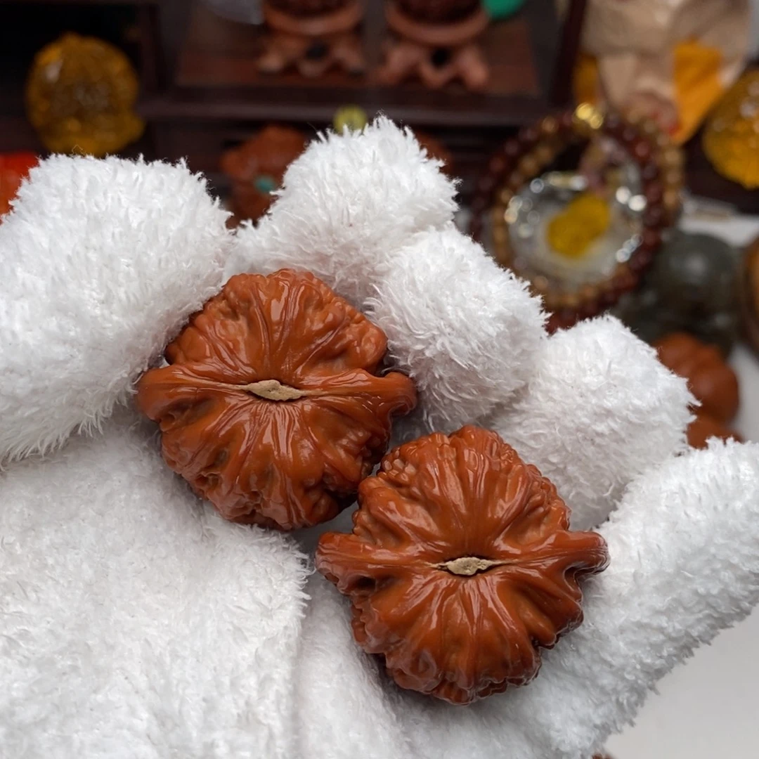 小***圆吊坠文玩核桃小白狮子