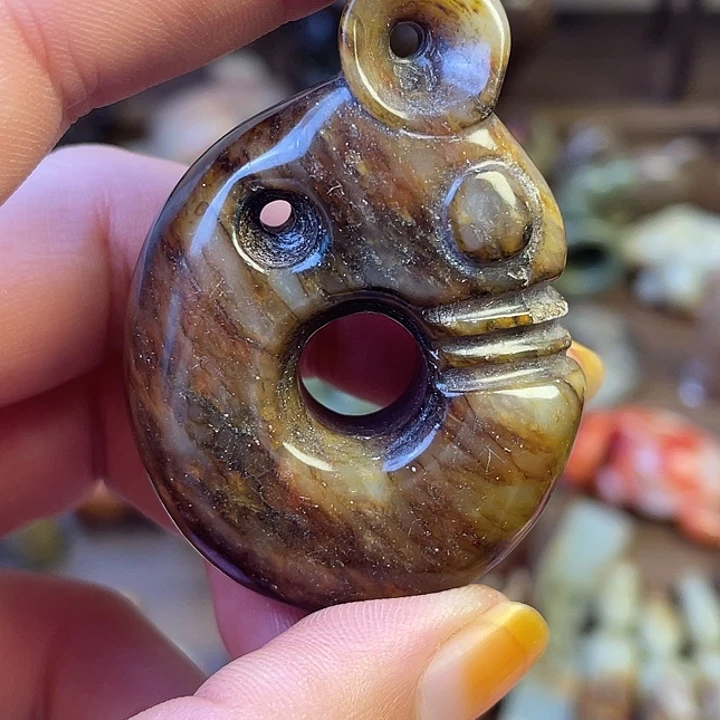 未镶嵌和田玉（糖玉）挂件