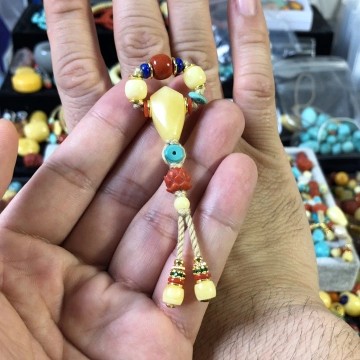 蜜蜡珠宝奇石未镶嵌