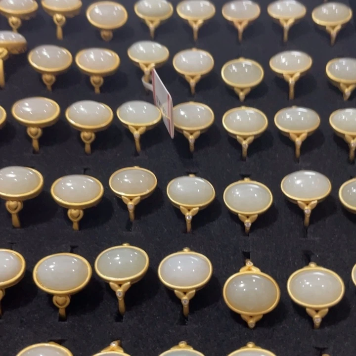 颈饰未镶嵌和田玉多样性发货，发其一