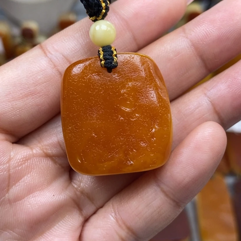 【闪购商品】琥珀颈饰未镶嵌