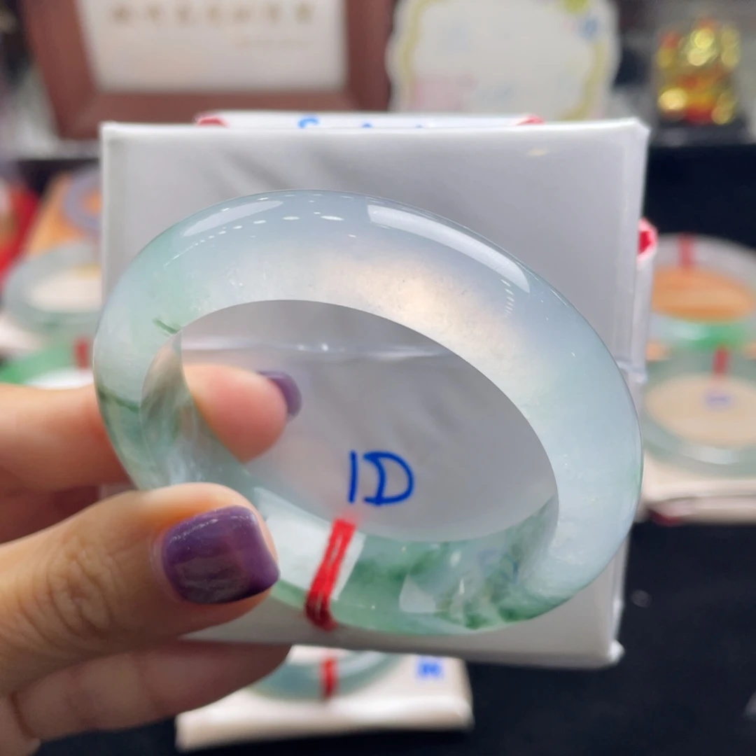 翡翠未镶嵌手镯14号 51正圈 绿野仙踪