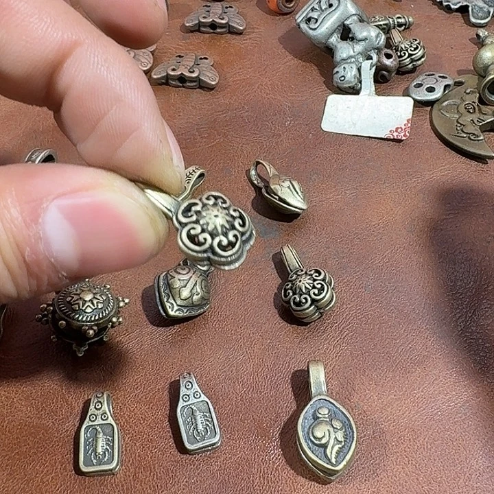 小***七藏传文玩配饰配饰