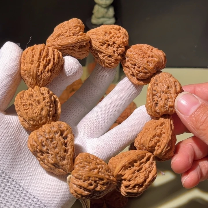 手串文玩核桃…………5