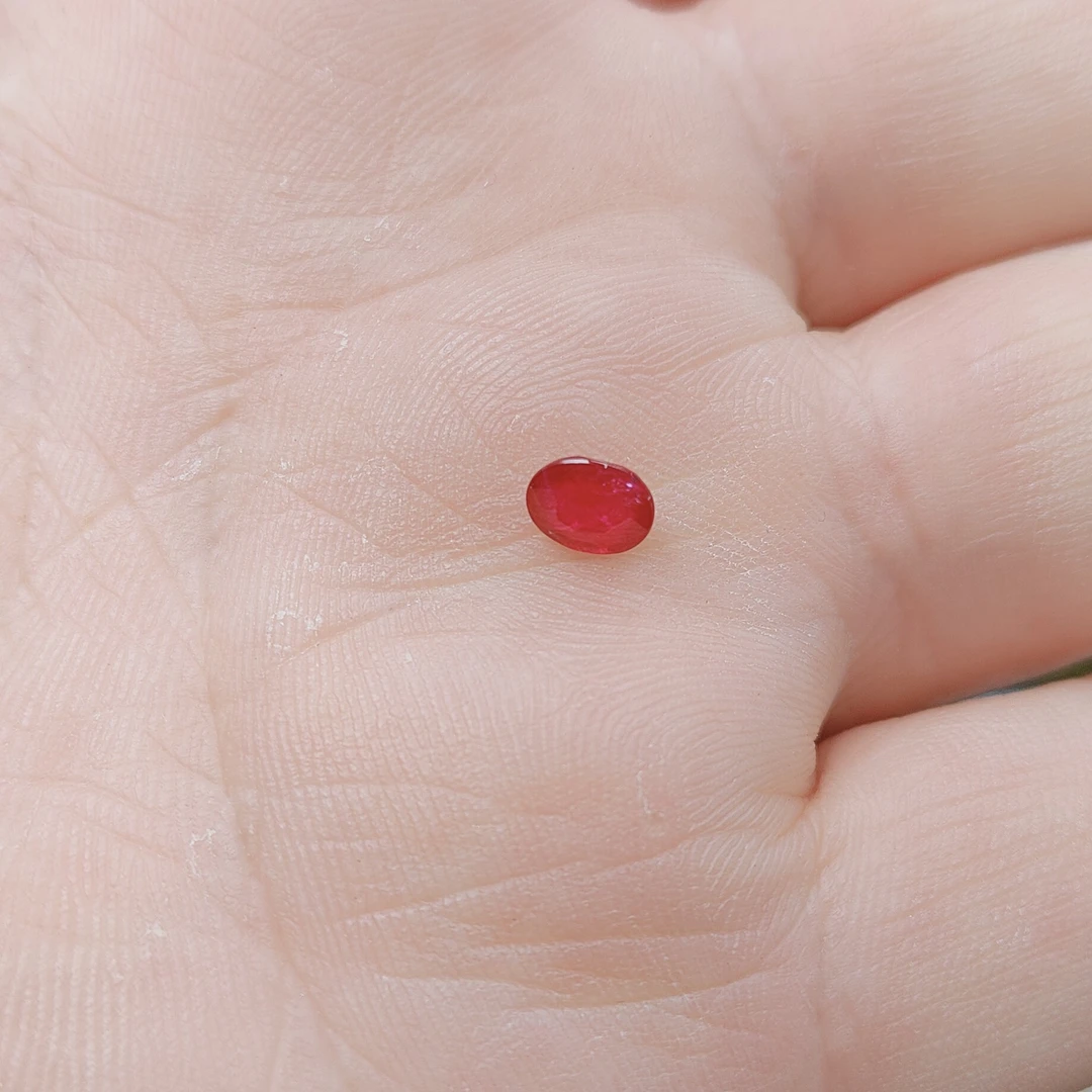 仓仓天然红宝石裸石