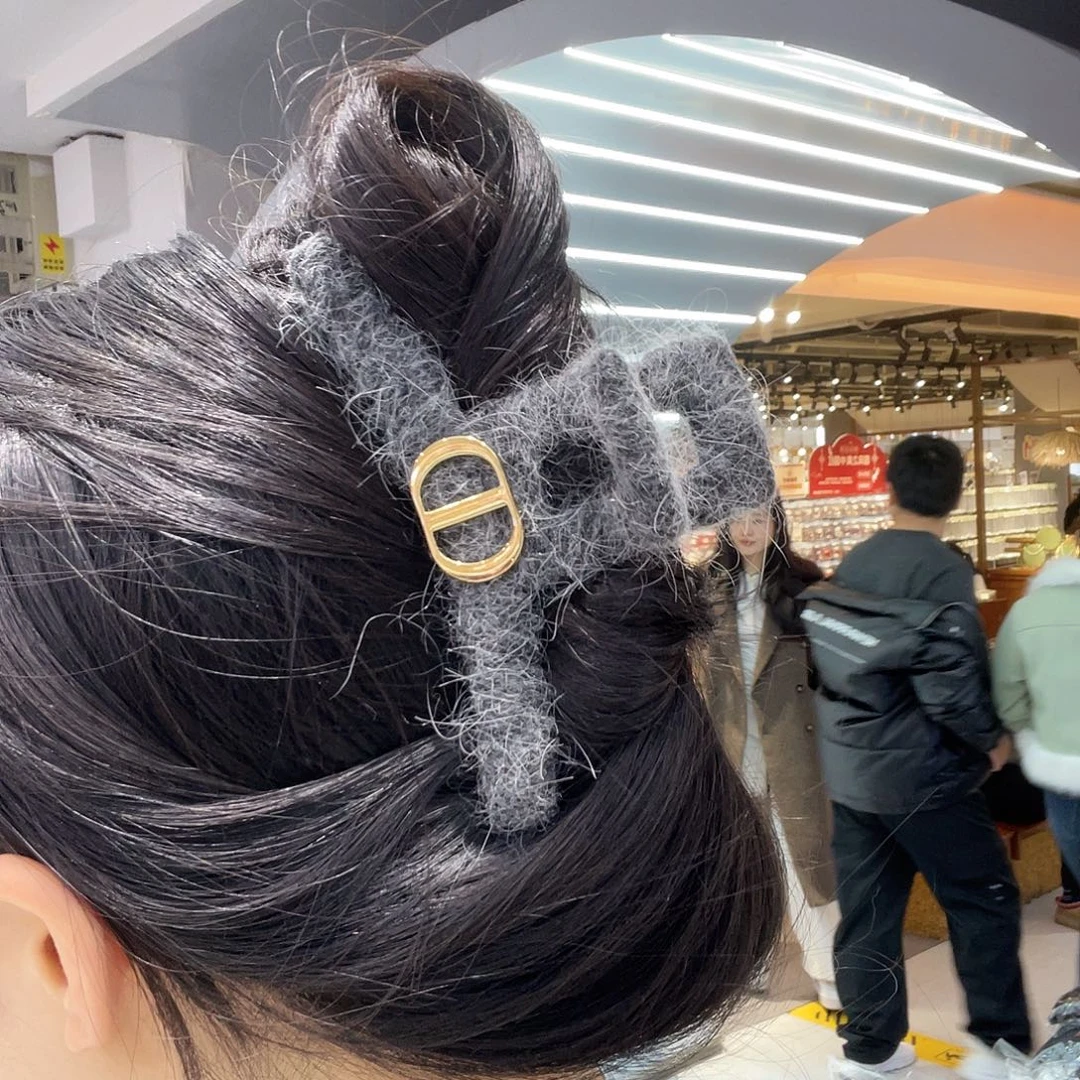 非金属灰色猪13抓