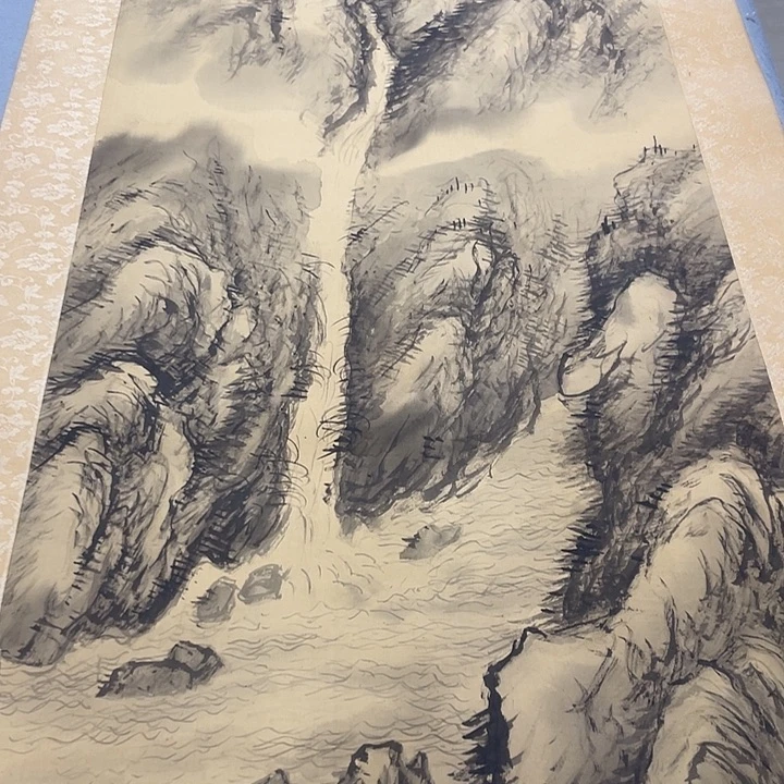 g***g我在你们学校门口折扇