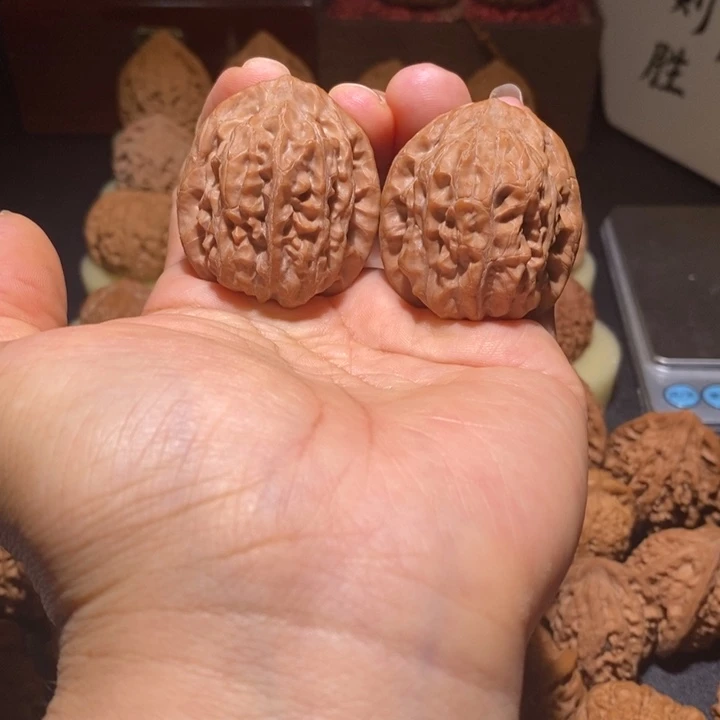 文玩核桃吊坠靠山王37