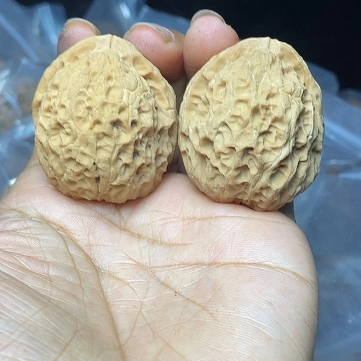 把件文玩核桃云南铁核桃基地76