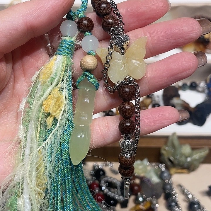 蛇纹石玉合金颈饰