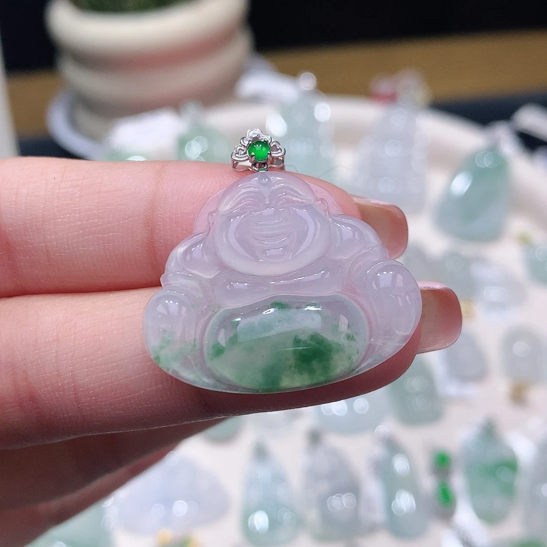 颈饰18K金镶嵌翡翠佛公