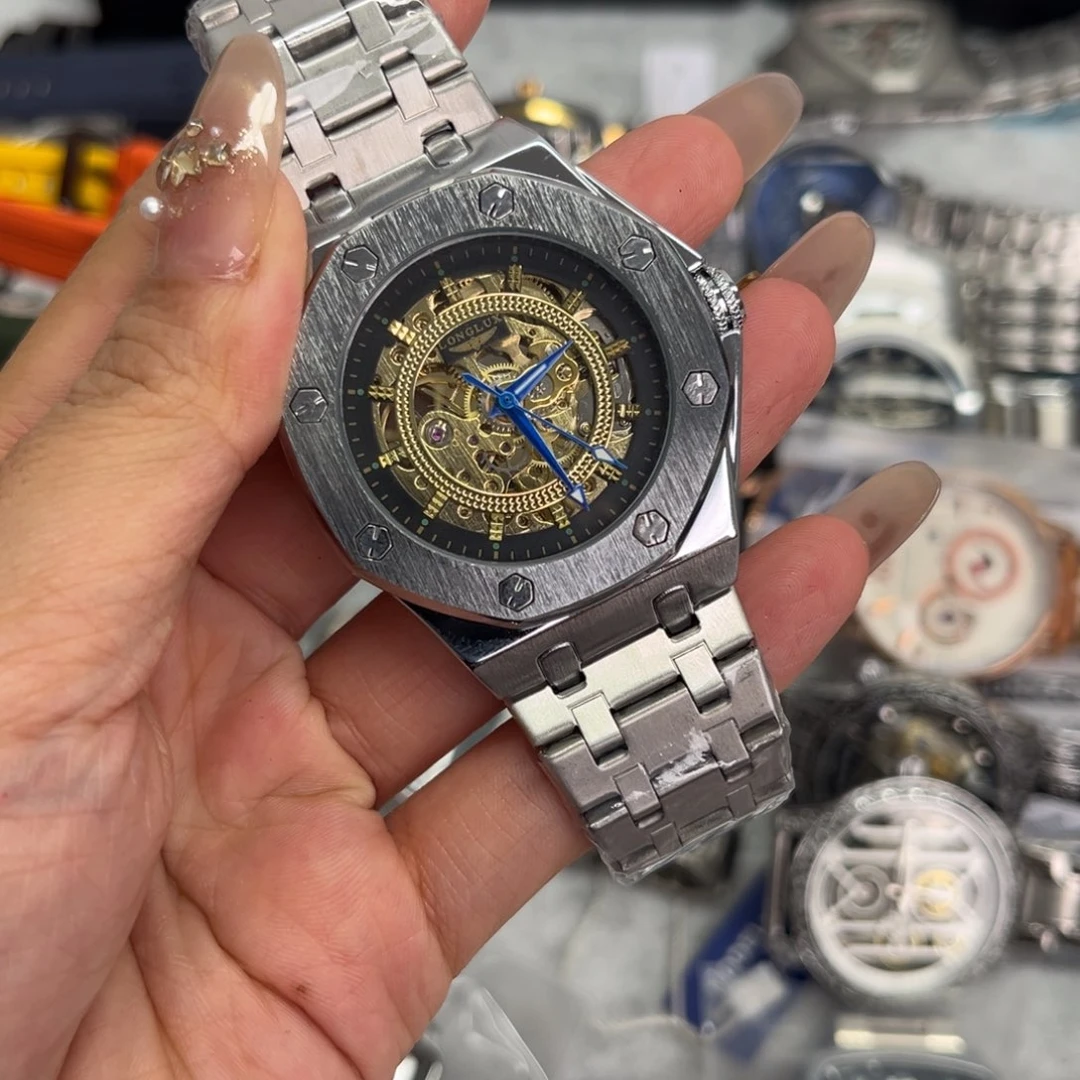 帆布镀金Springdrive机芯