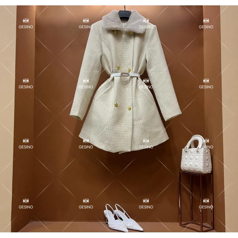 【悠悠】秋冬气质小香风时尚设计师中长款外套 QD-2025535