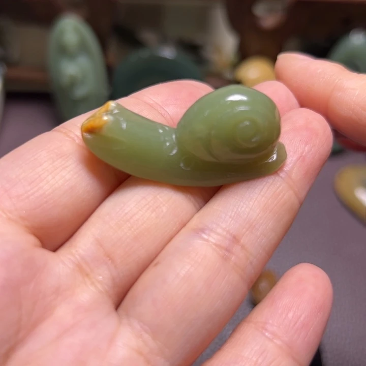 岫岩河磨玉（透闪石质玉）未镶嵌颈饰