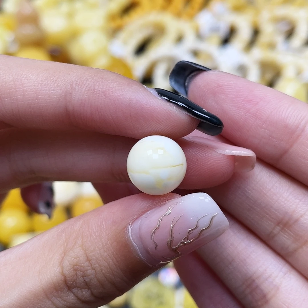 琥珀未镶嵌裸石11.3mm漆白拉丝圆珠蜜蜡