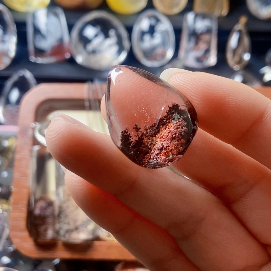 颈饰水晶未镶嵌红幽灵