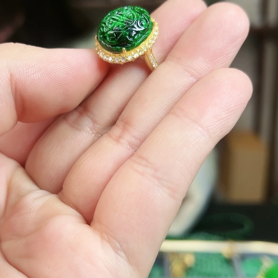 翡翠颈饰银S925镶嵌戒指