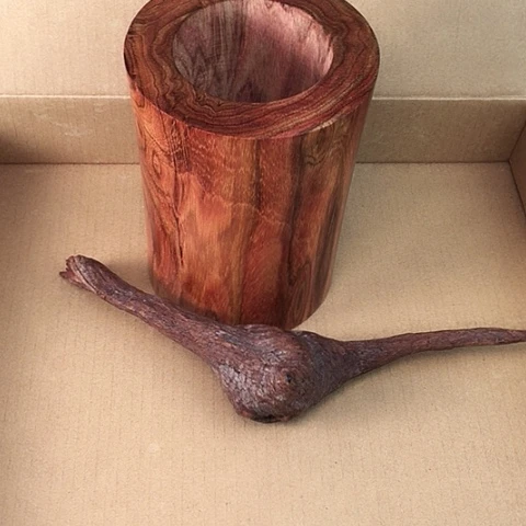 黄花梨/降香黄檀其他静**澜海南黄花梨笔筒和原料