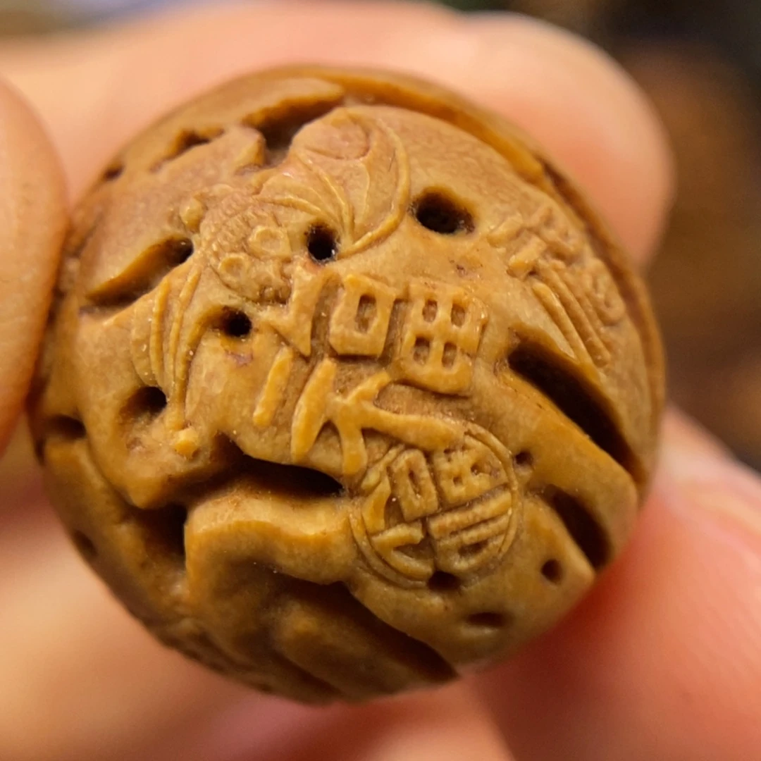 潍坊核雕桃核雕刻福珠