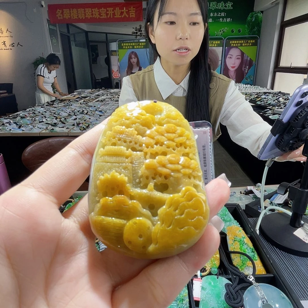 颈饰未镶嵌翡翠一