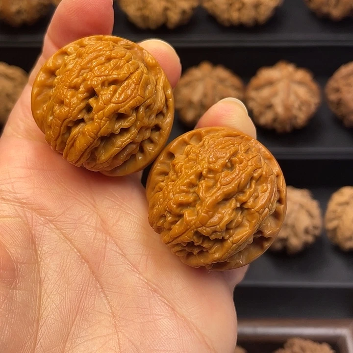 吊坠文玩核桃秦岭山脉和天山山脉