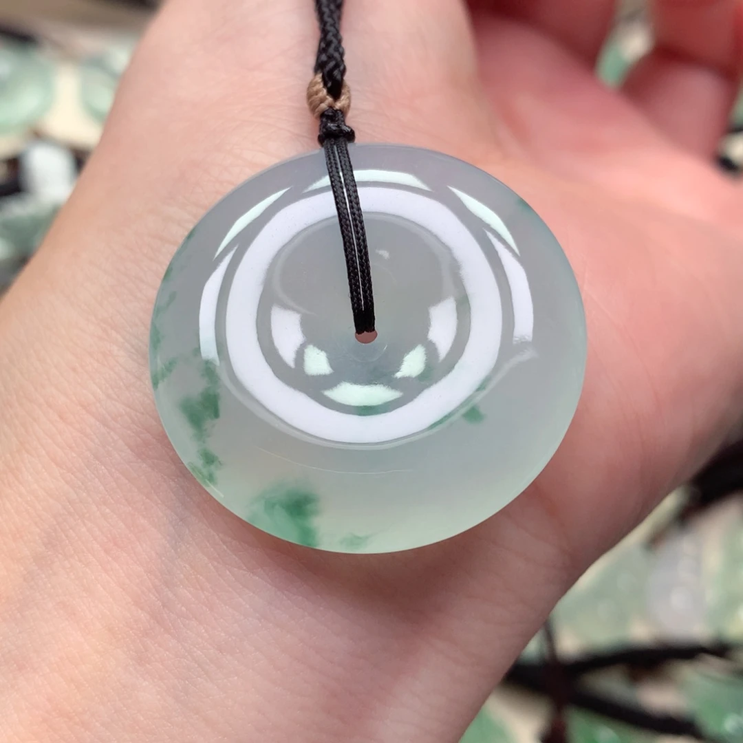 翡翠未镶嵌颈饰扣子