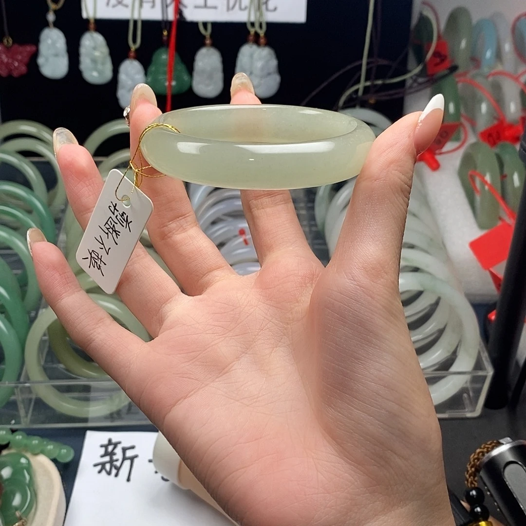 ****未镶嵌手镯东陵石