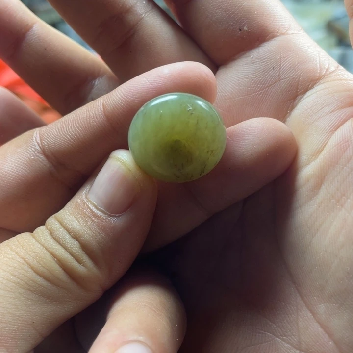 和田玉未镶嵌珠宝半成品