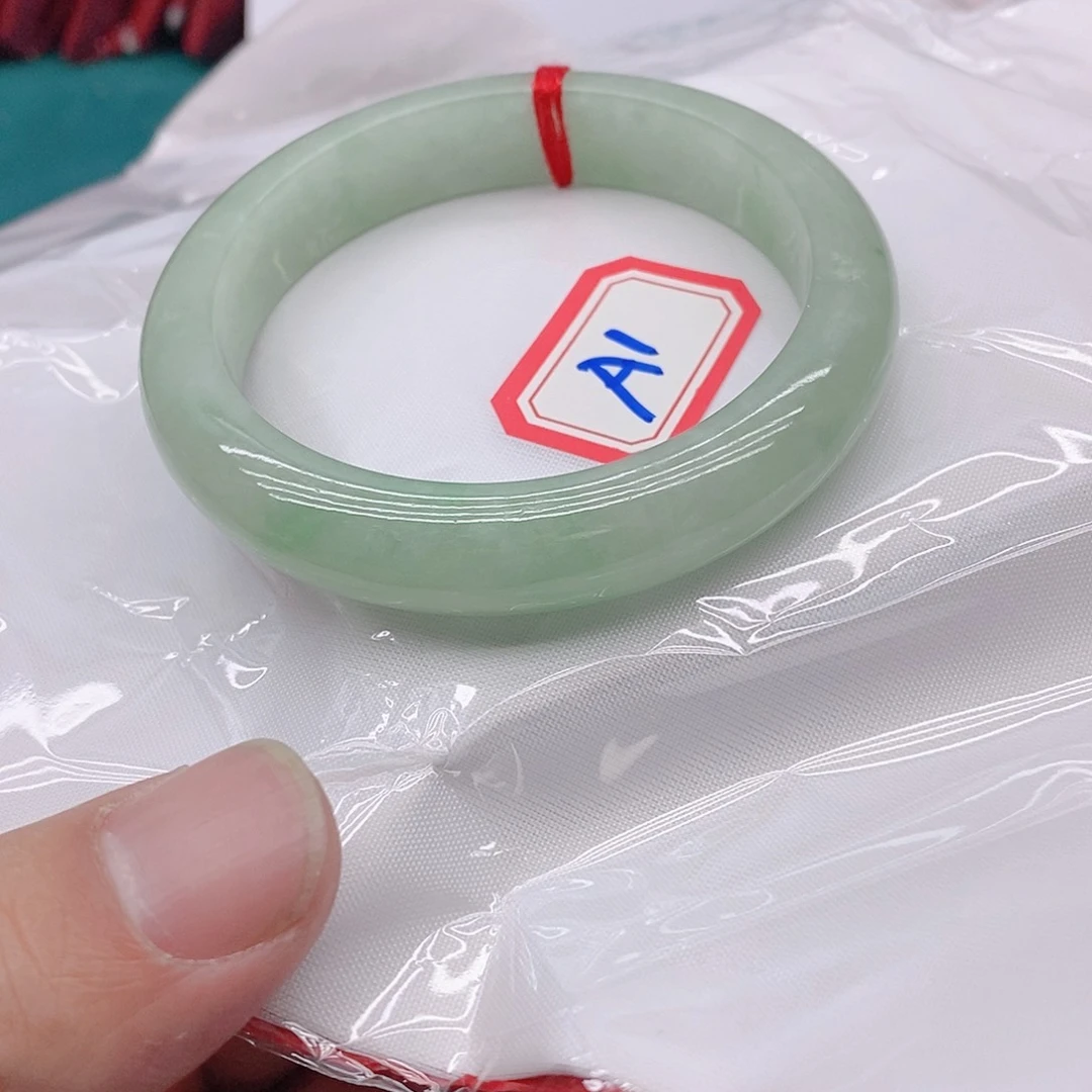 翡翠手镯未镶嵌浮**子A1111111111
