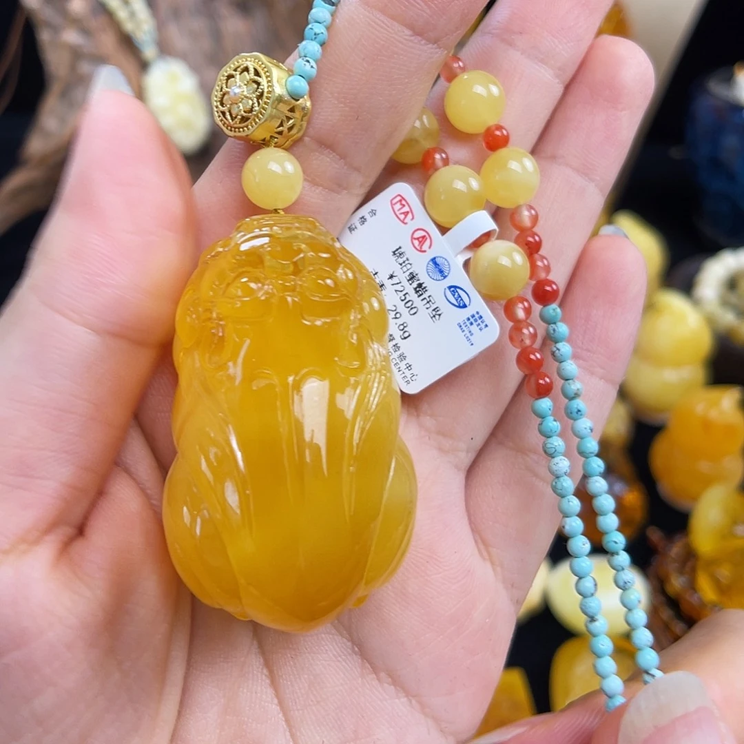 琥珀未镶嵌珠宝奇石