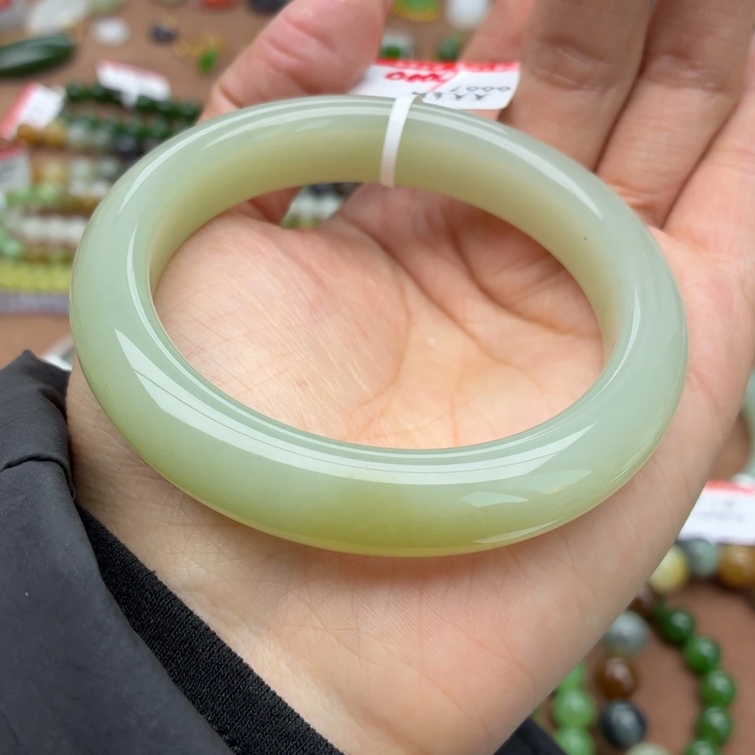 和田玉未镶嵌手镯卡56圈