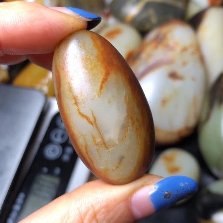 和田玉未镶嵌珠宝奇石