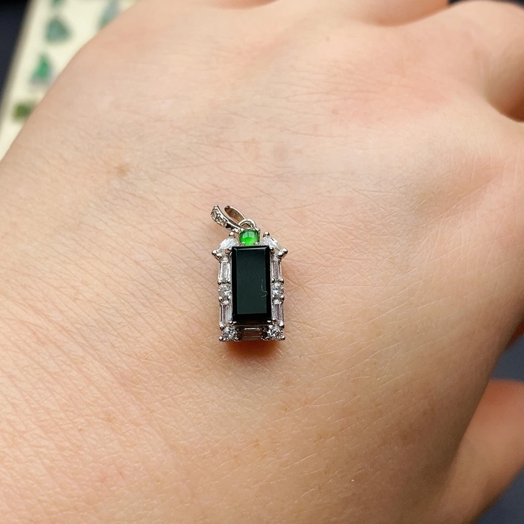 颈饰银S925镶嵌翡翠