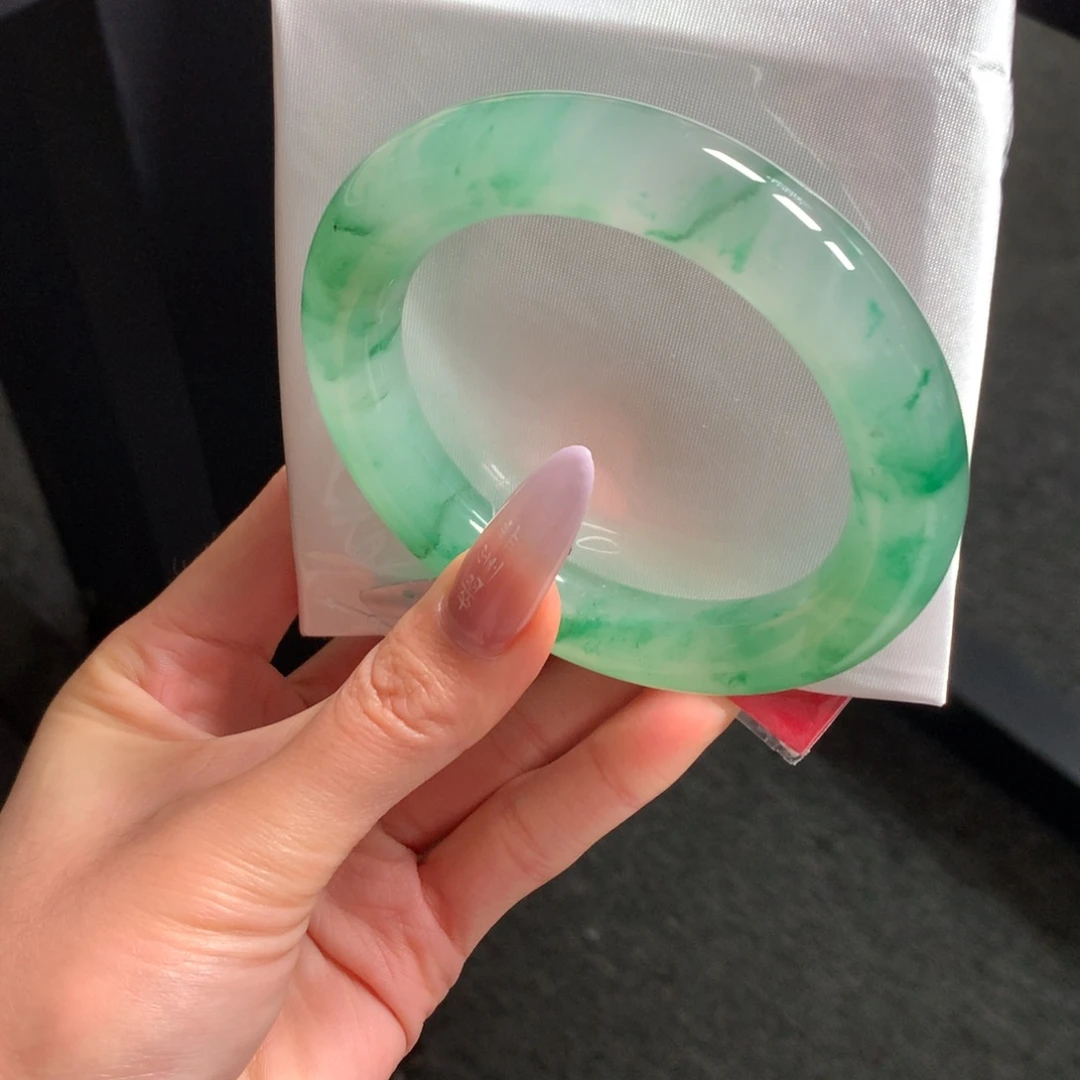 石英质玉未镶嵌手镯