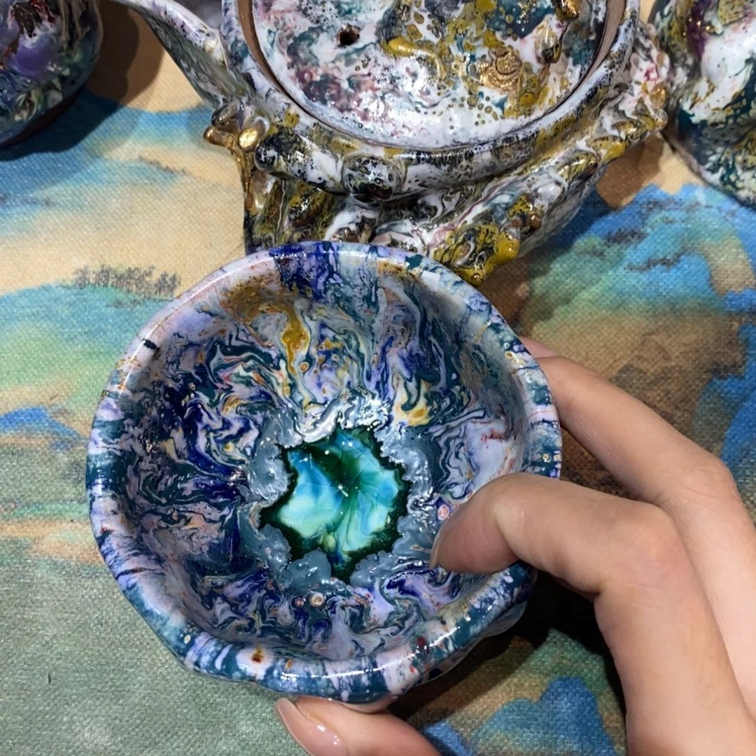 清***影瓷片静龙宝瓶陪嫁一个微瑕杯