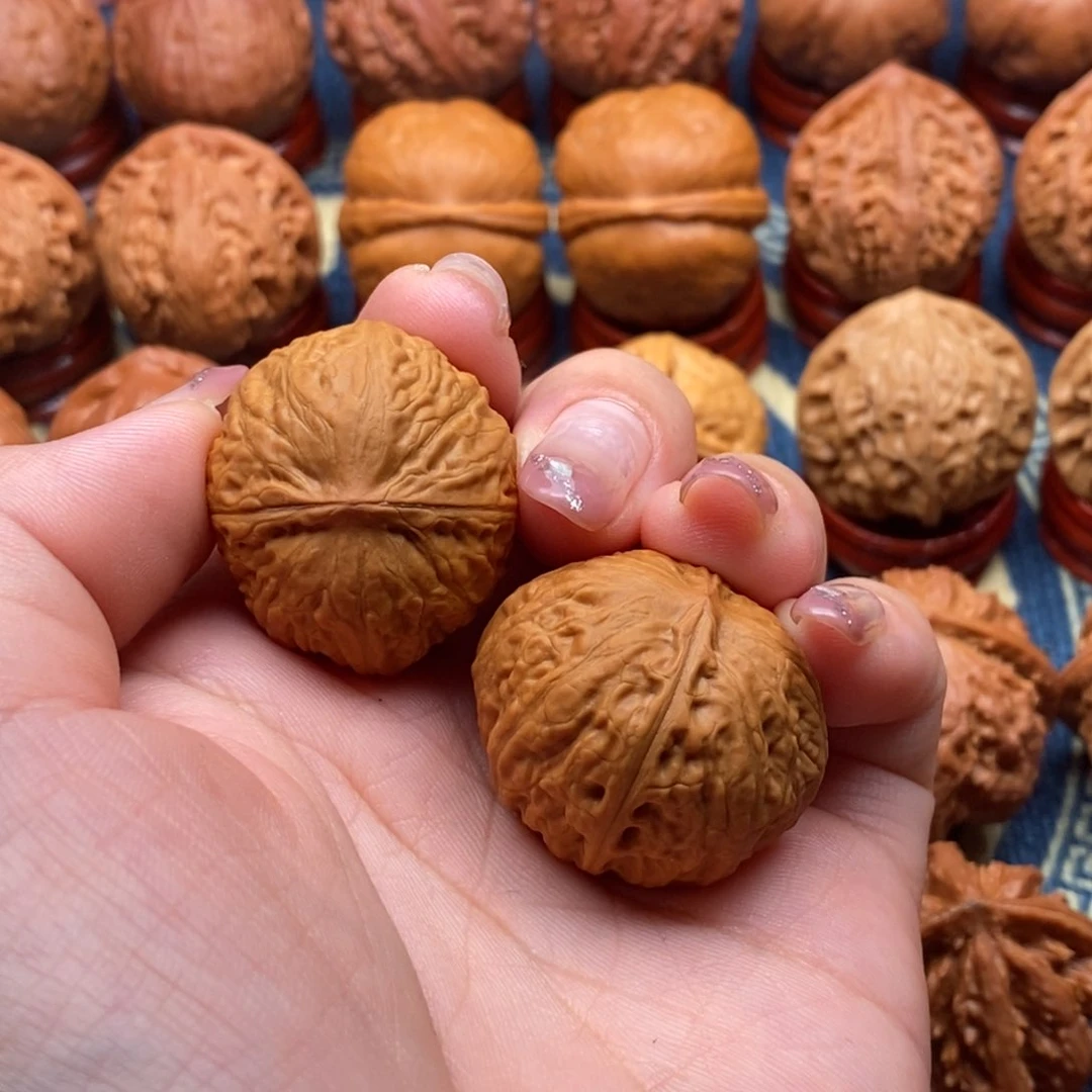 文玩核桃把件，****鹿精品手捻