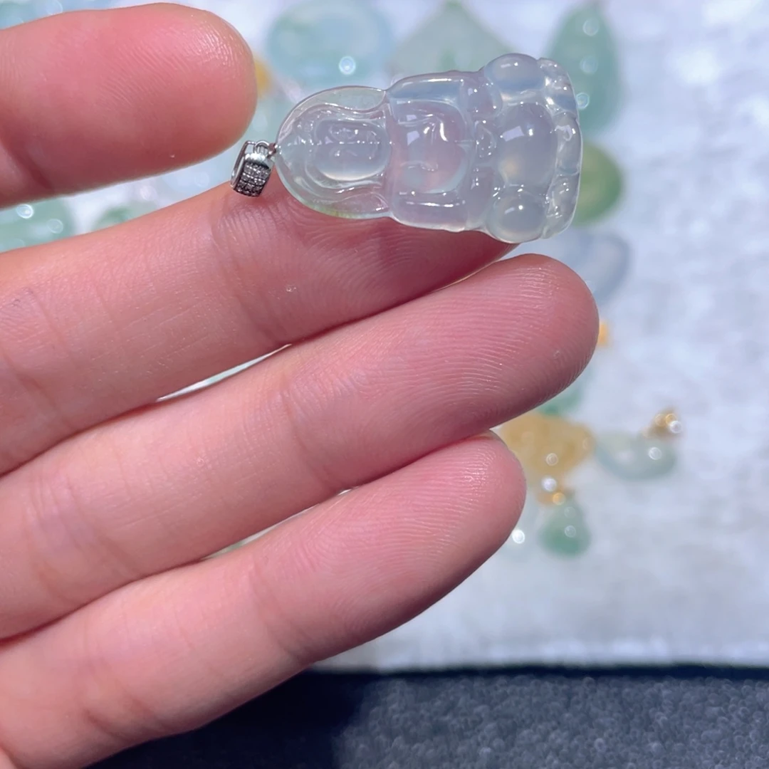 翡翠18K金镶嵌颈饰翡翠
