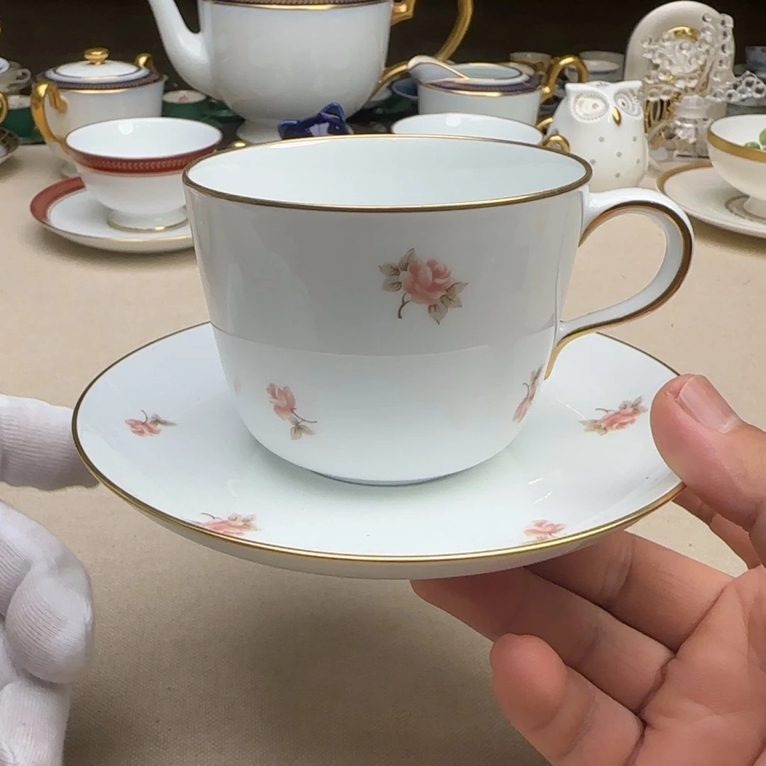 瓷片新号开播 点点关注