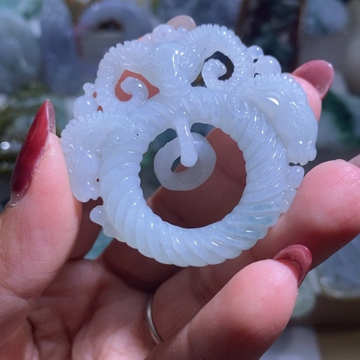 【闪购商品】翡翠未镶嵌颈饰三羊开泰