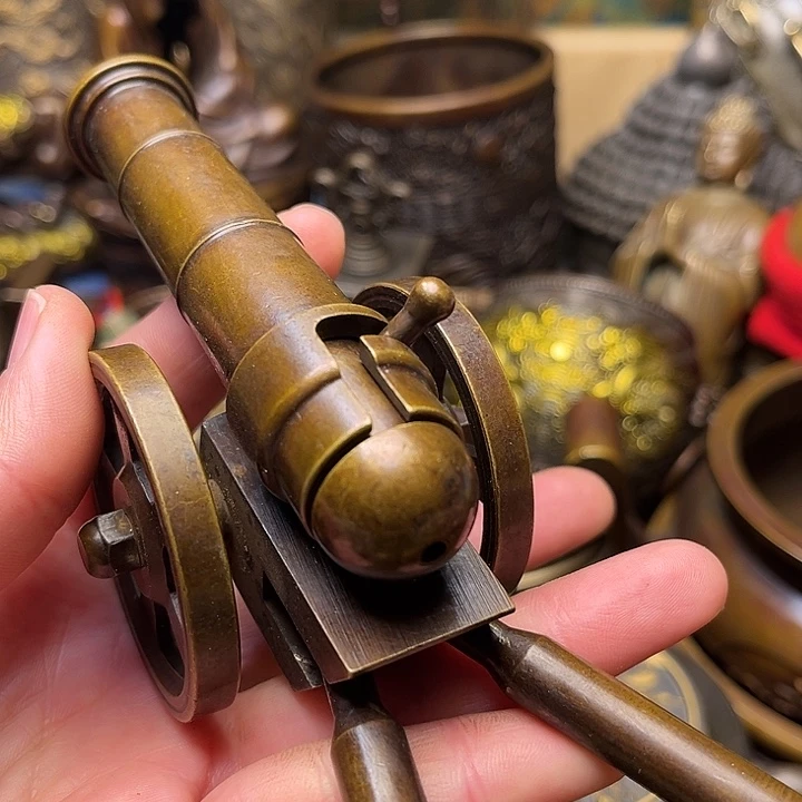 精美铜器批发档口