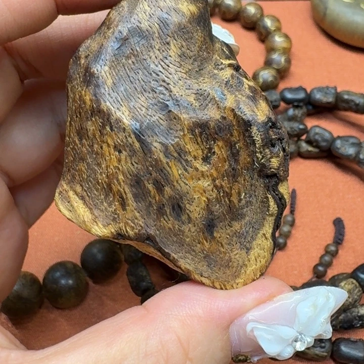 大叶紫檀（黑酸枝木类）