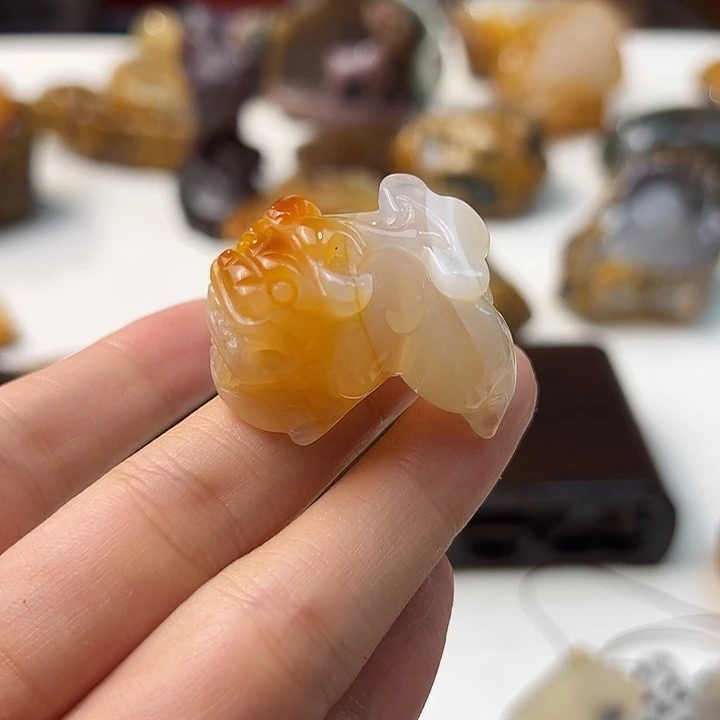 未镶嵌颈饰玛瑙/玉髓