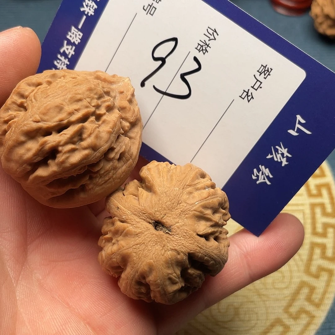 小***哥文玩核桃闪电购93