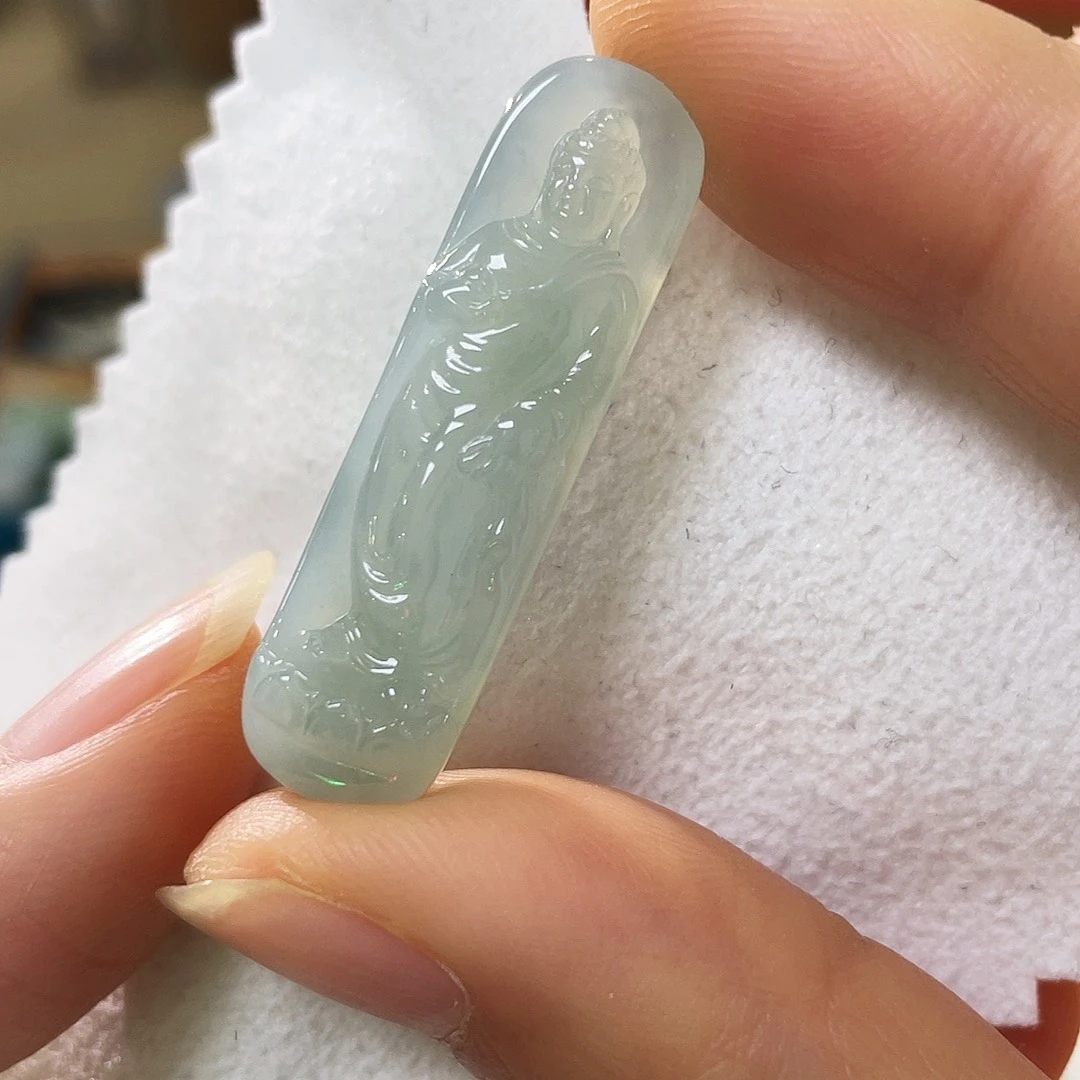 翡翠未镶嵌颈饰站佛