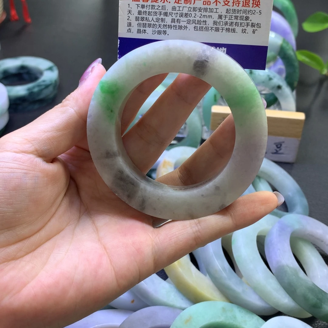 未镶嵌翡翠定制翡翠九*月
