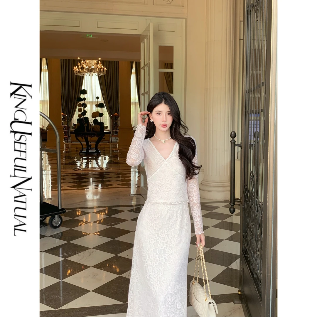 KUN【玫瑰未眠】春日雾粉 玫瑰绣花钉珠链条V领显瘦春款浪漫套装