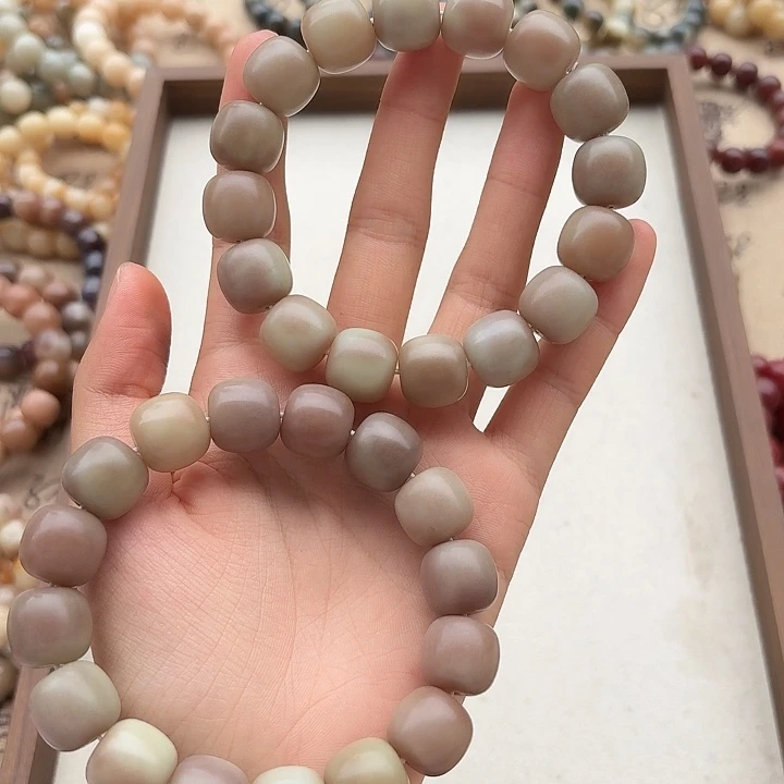 手串菩提根/象牙果卡15桶珠