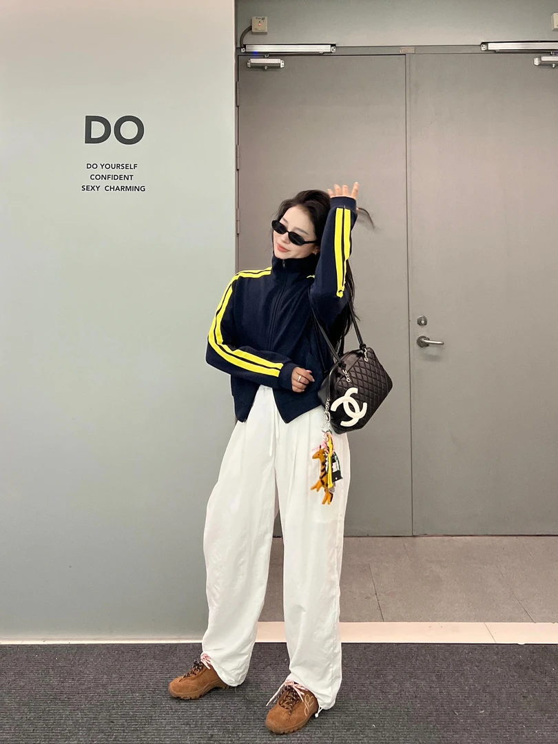 2025春季新款美式复古立领运动外套白色百搭直筒休闲裤两件套装